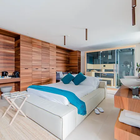 Hotel Cumeja Club & 4*