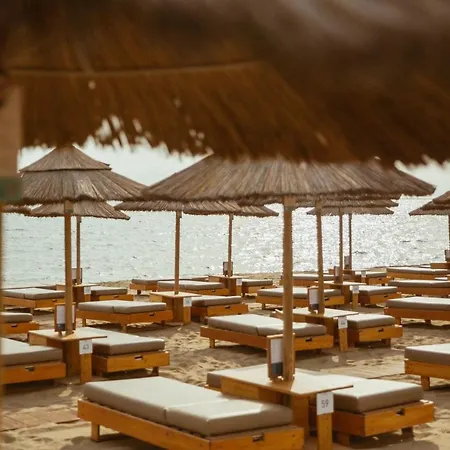 Szálloda Cumeja Club & Baia Domizia