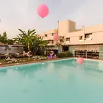 Cumeja Club & بايا دوميزيا