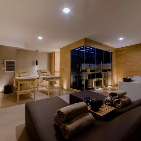 Hotel Cumeja Club & 4*