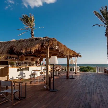 Hotell Cumeja Club & 4*