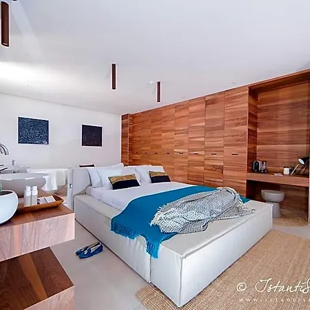 Cumeja Club & Hotel 4*