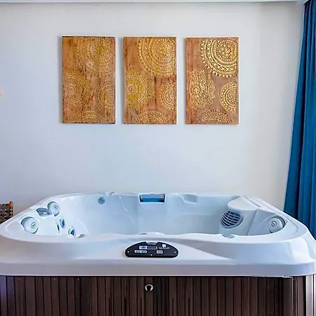 Cumeja Club & Hotel 4*