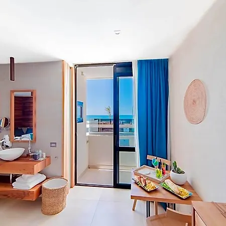 Hotel Cumeja Club & 4*
