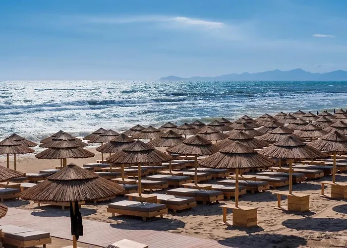 Cumeja Club & Hotell