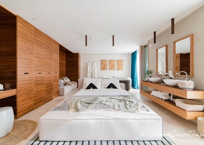 Cumeja Club & Hotell Baia Domizia