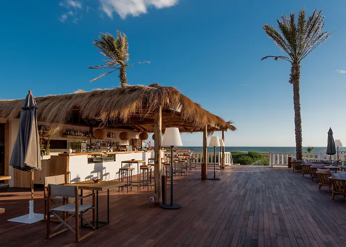 Hotell Cumeja Club & 4*